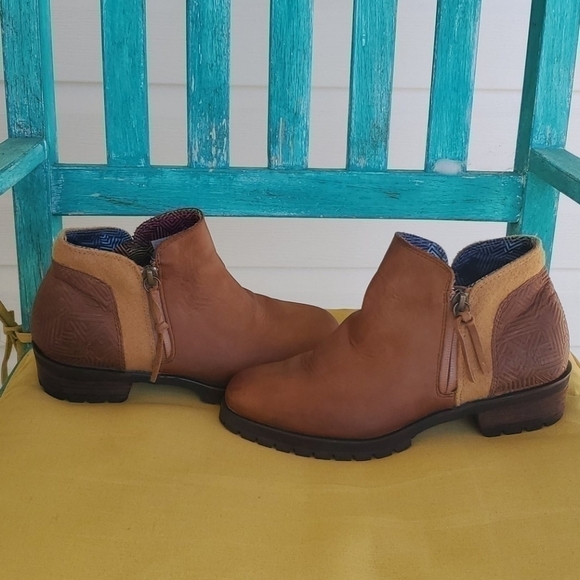 The North Face Shoes - Womens North Face Bridgeton Booties Sz 6.5